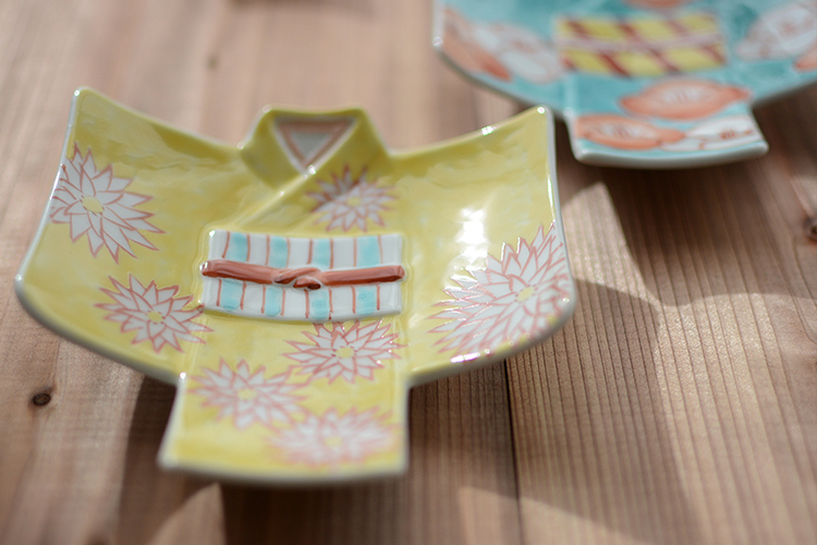 西富陶磁器 さくらんぼ 着物銘々皿 伊万里焼 | 西富陶磁器／有田焼