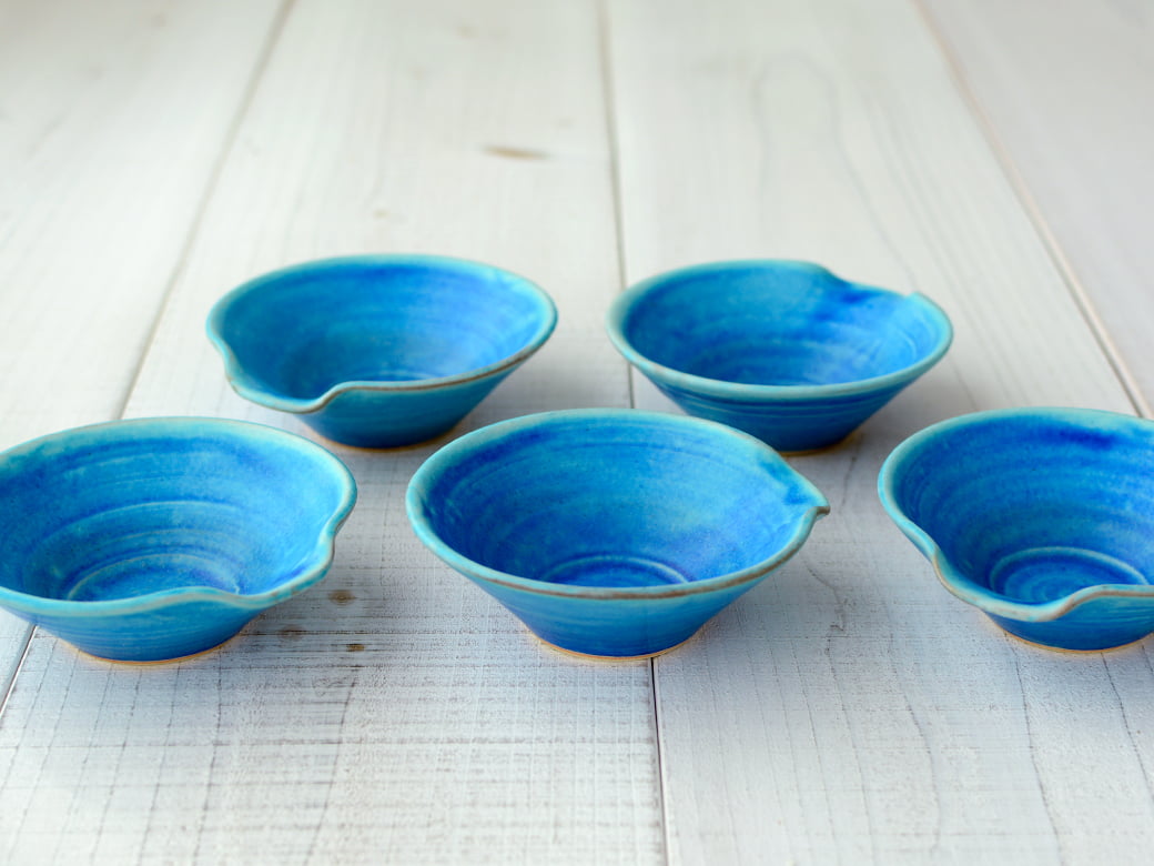 本間友幸 薔薇貫入釉 三角カップ 本間友幸 薔薇貫入釉 三角カップ「薔薇の泉」 | ホンマトモユキ